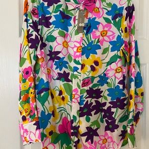 Beautiful floral 100% silk long sleeve blouse NWT